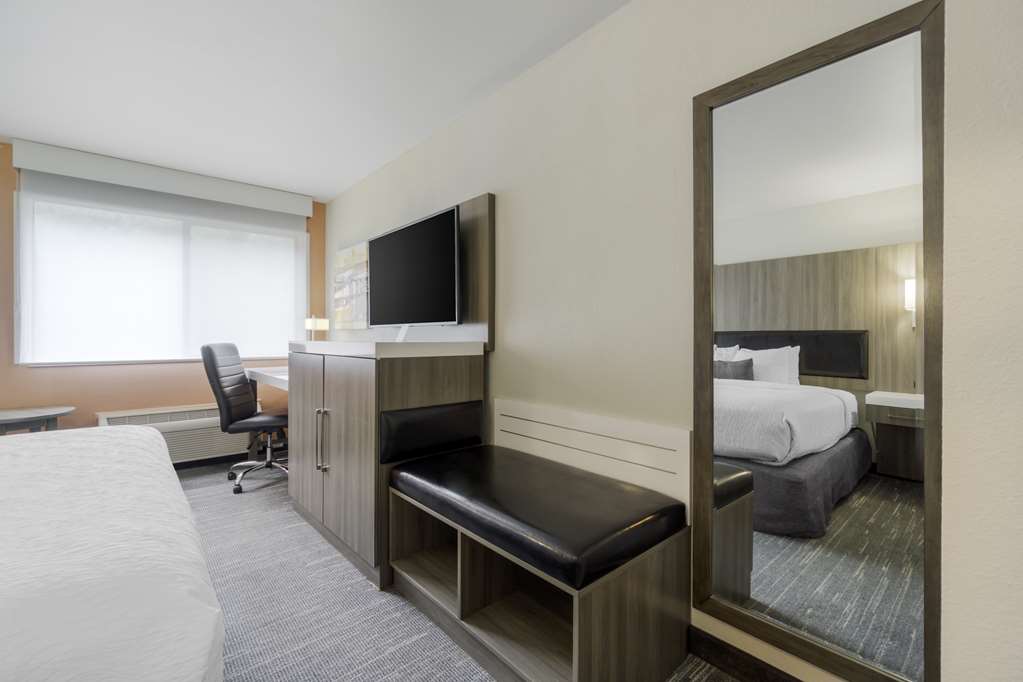 Best Western Plus Renton Inn - Tap to explore photos