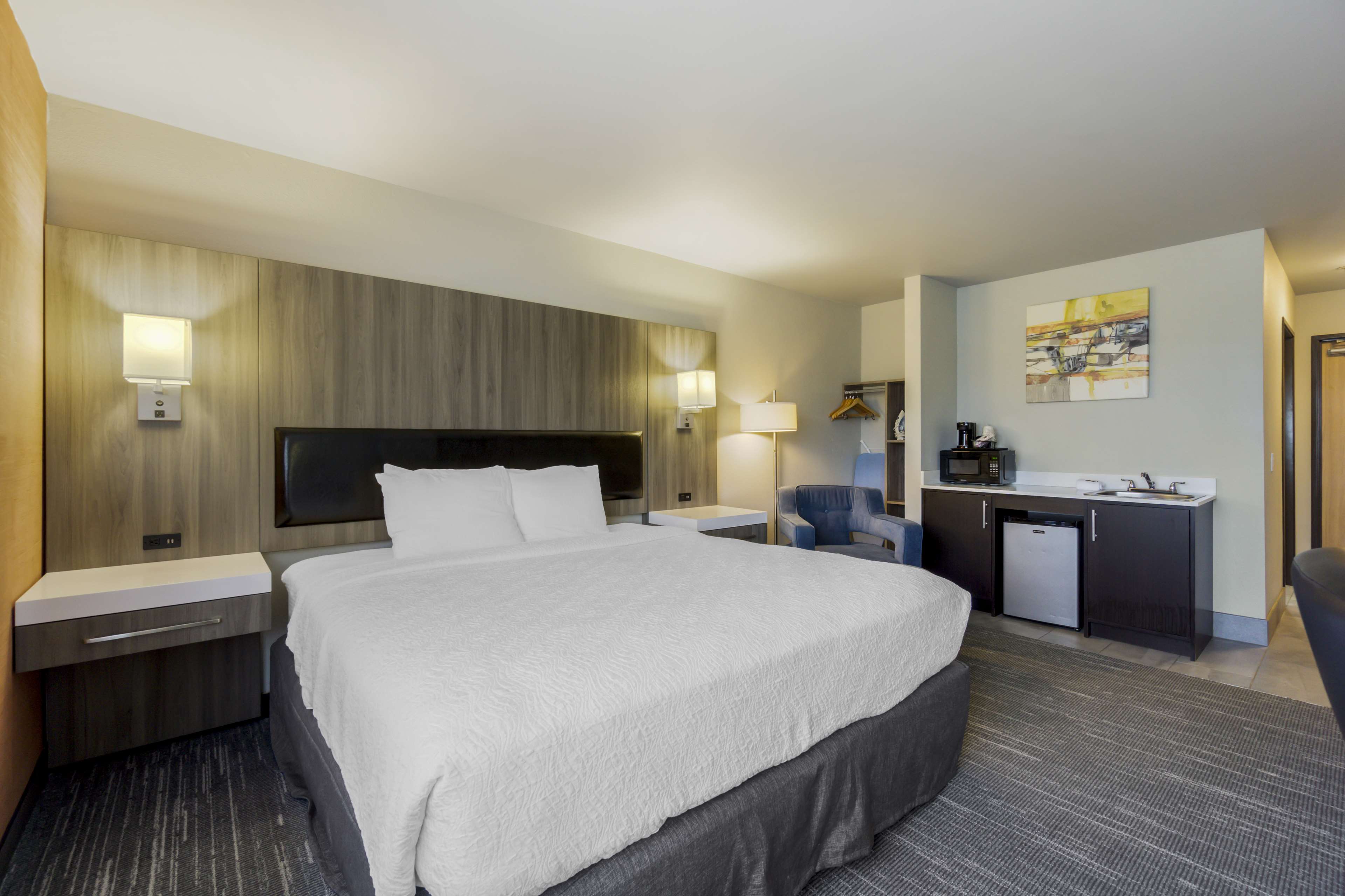 Best Western Plus Renton Inn - Tap to explore photos