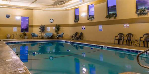 Pool - Barrington Hotel & Suites Branson