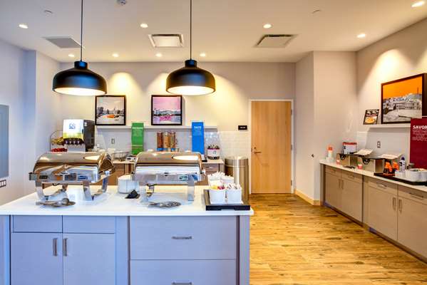 Restaurant - Hampton Inn Waltham