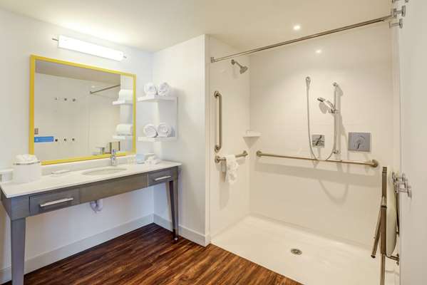  - Hampton Inn Waltham