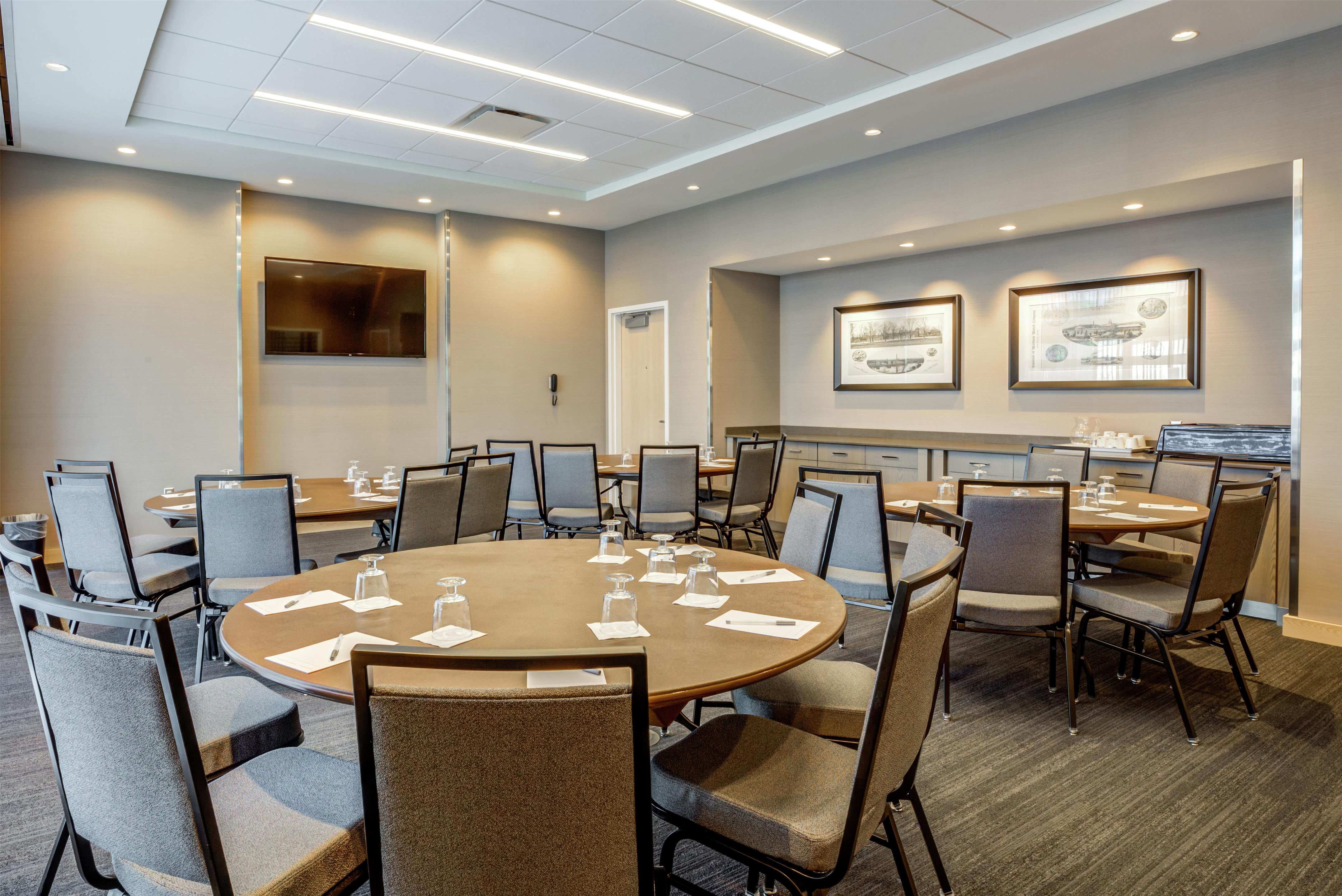 Meeting Room | Hampton Inn & Suites Boston/Waltham