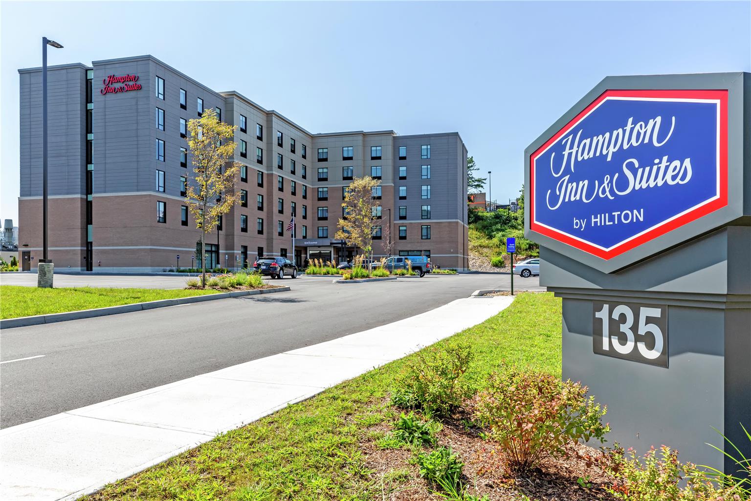 Hampton Inn & Suites Boston/Waltham