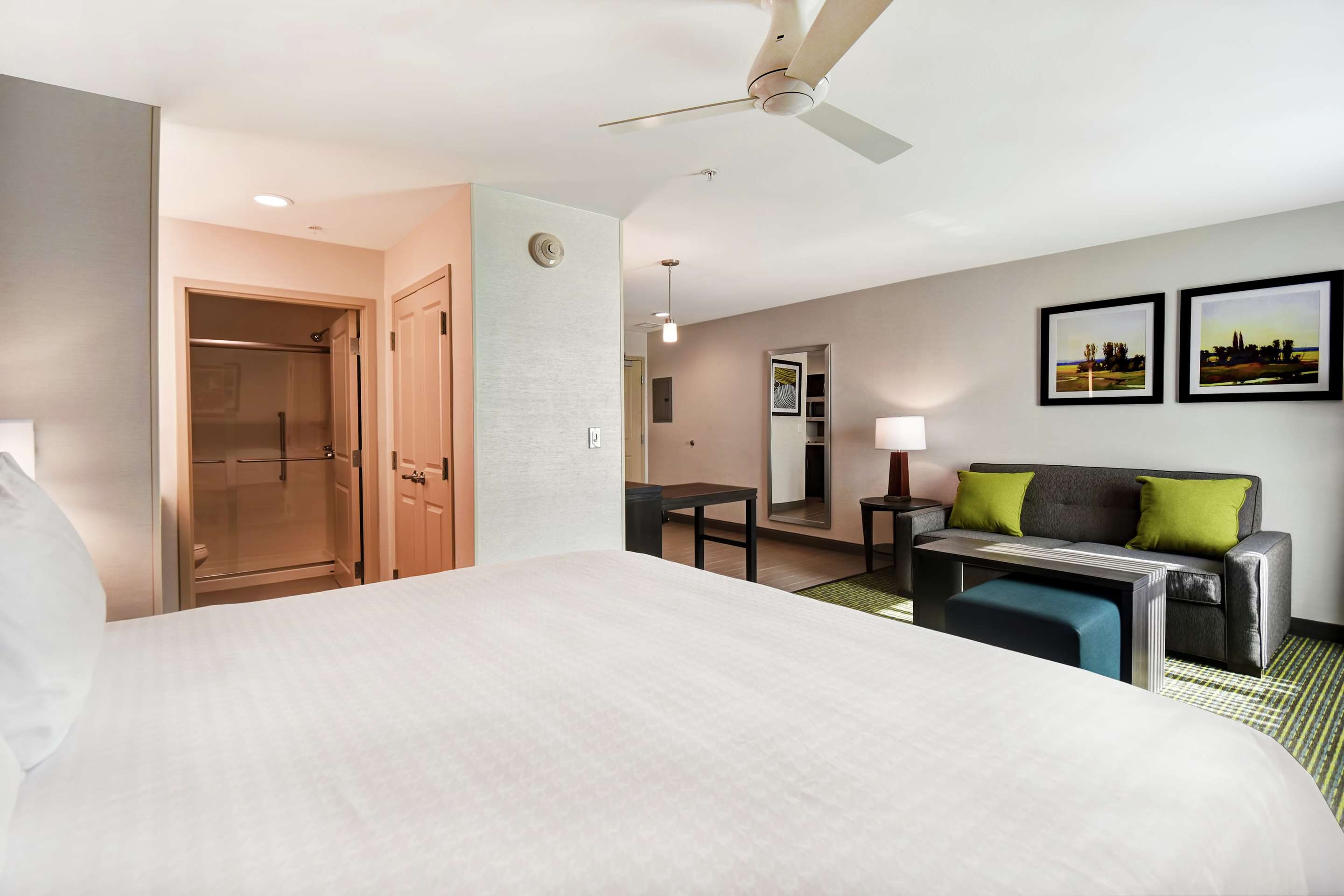 Guest room