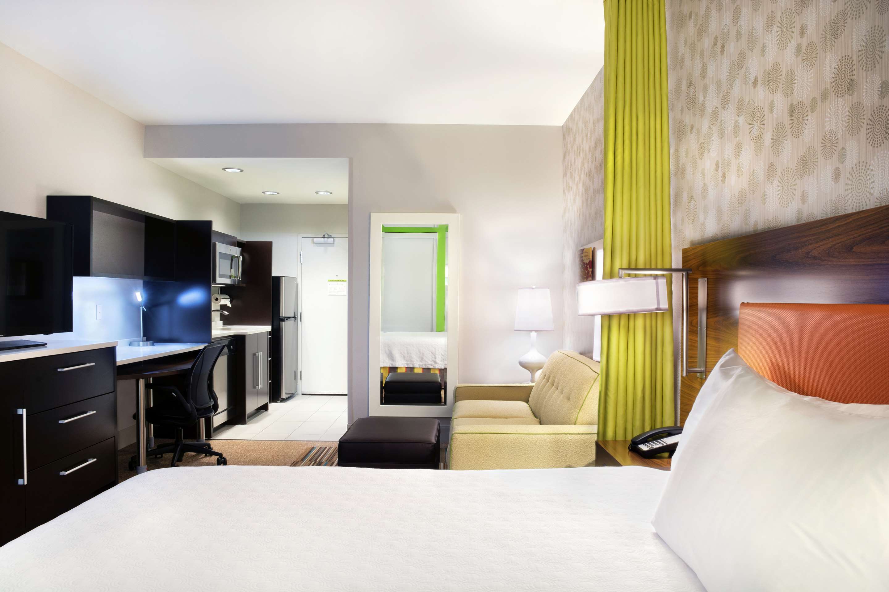 Guest room