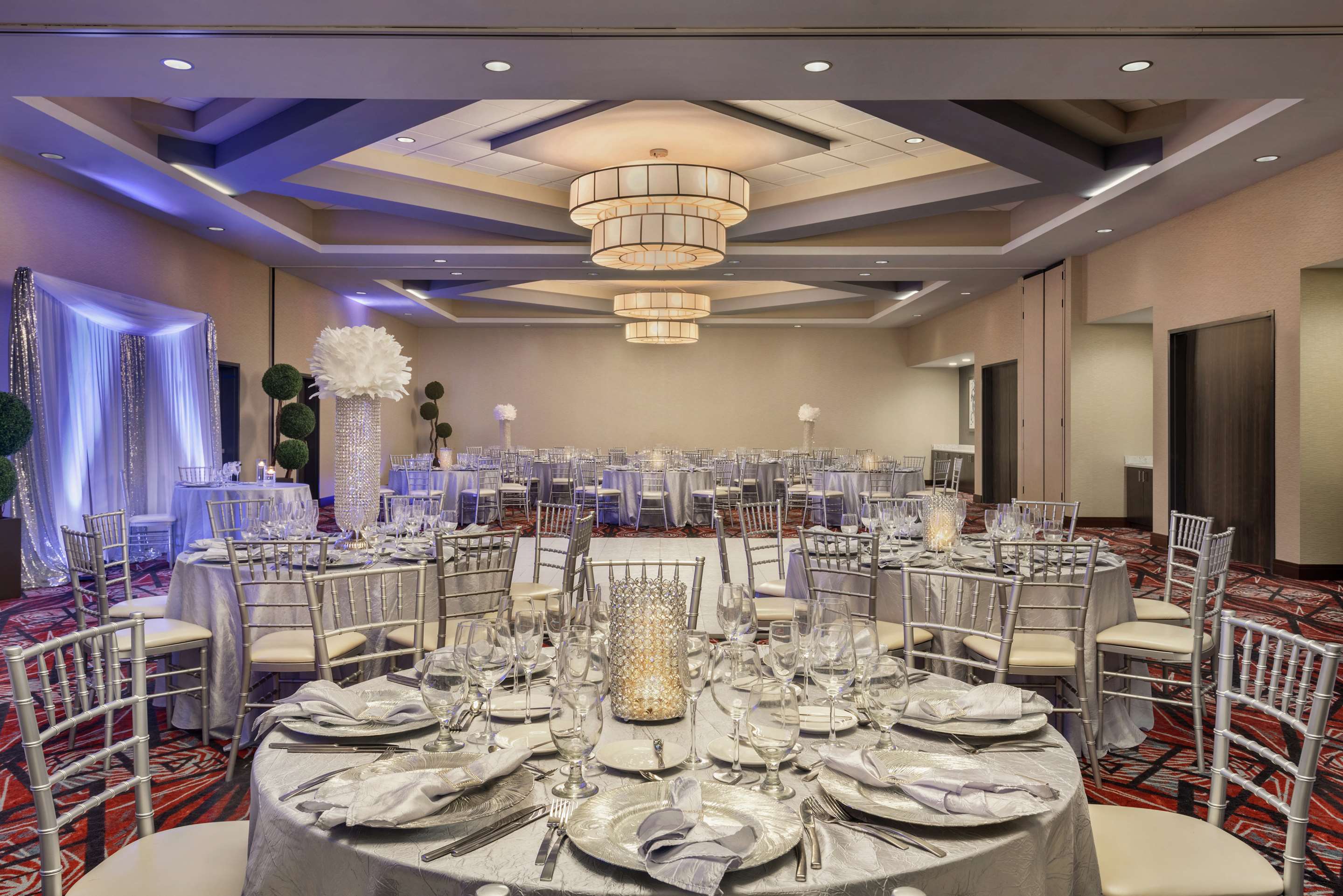 Restaurant | Embassy Suites by Hilton Noblesville Indianapolis Convention Center