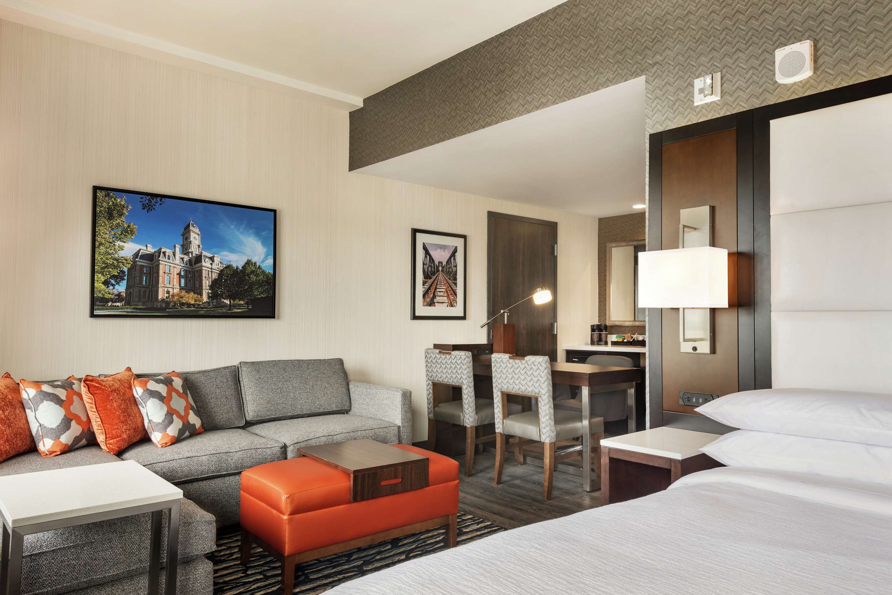 Guest room