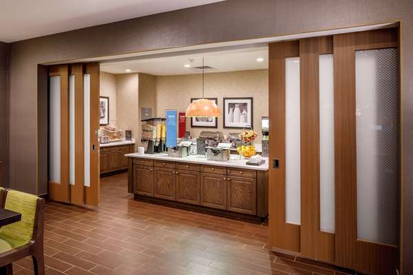 Restaurant - Hampton Inn Paramus