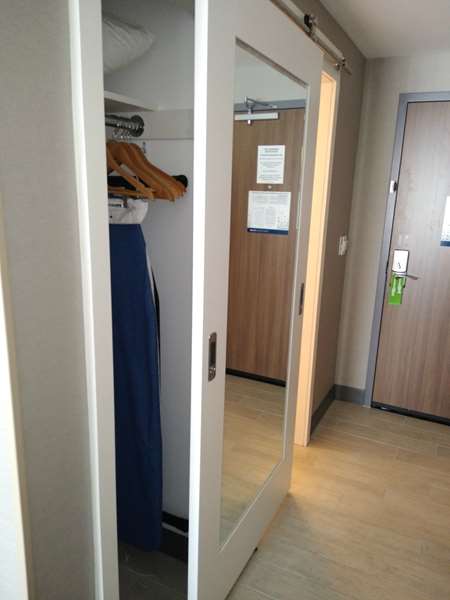  - Hampton Inn Paramus