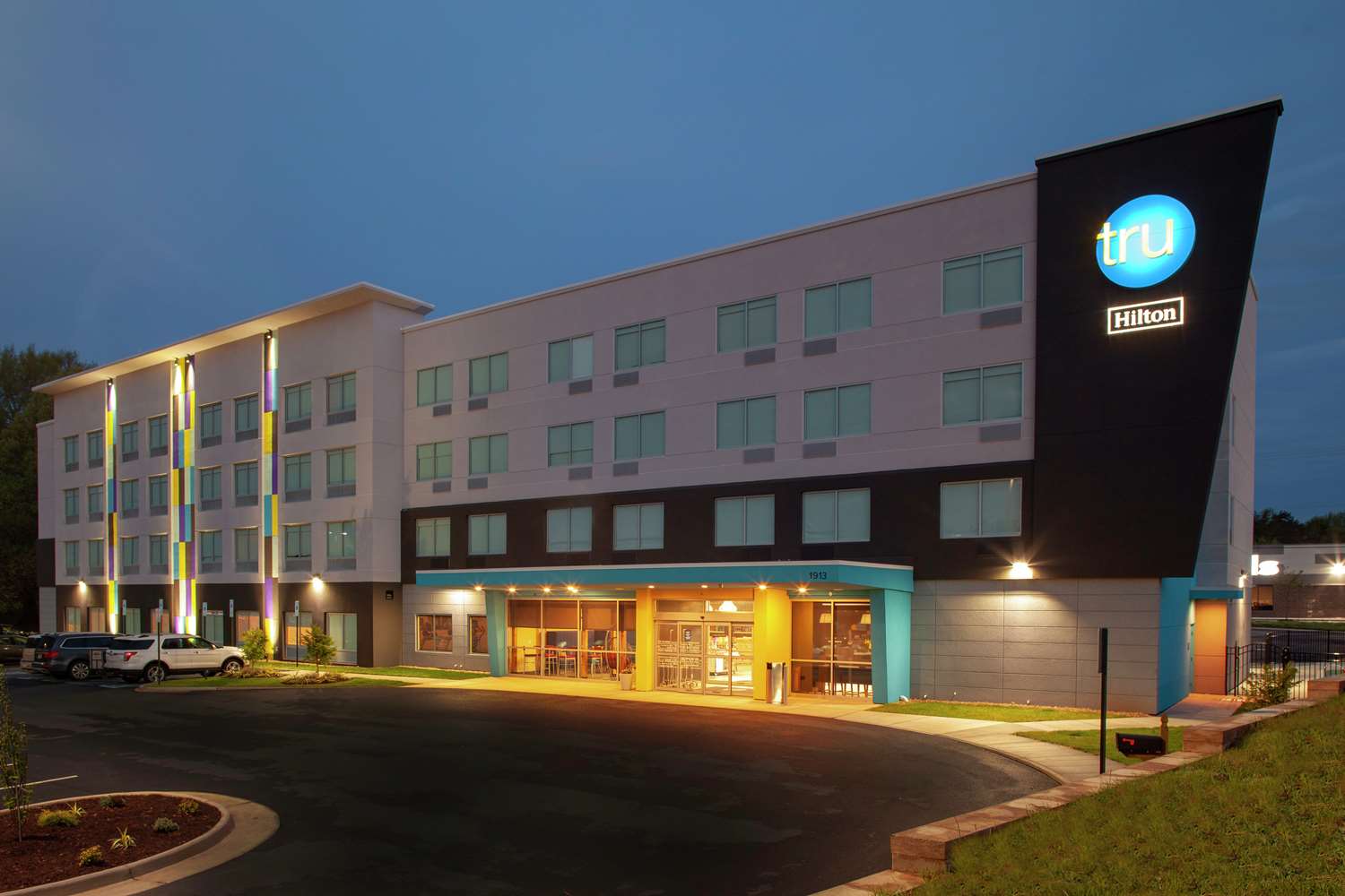 Tru by Hilton Hotel Farmville, VA See Discounts