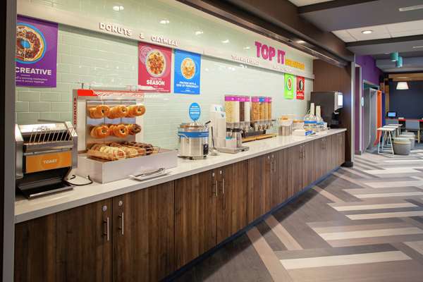 Restaurant - Tru by Hilton Hotel Farmville