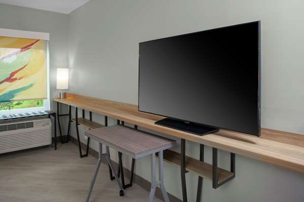  - Tru by Hilton Hotel Farmville