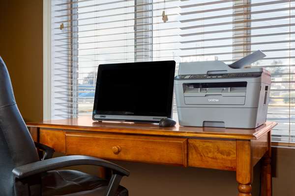 Conference Area - Days Inn Breezewood - I-70, Exit 147