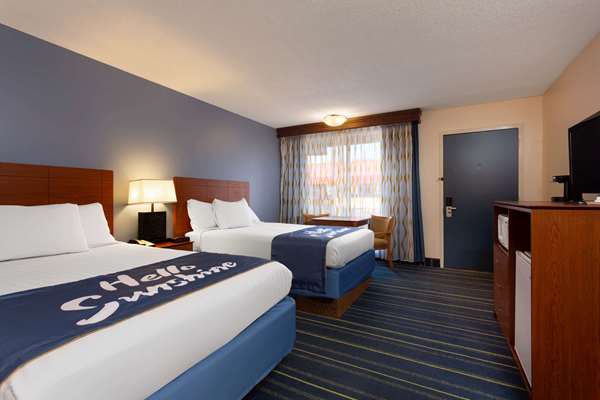  - Days Inn Breezewood - I-70, Exit 147