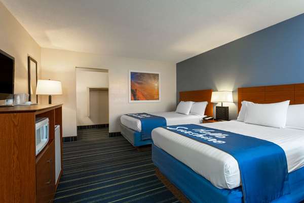  - Days Inn Breezewood - I-70, Exit 147