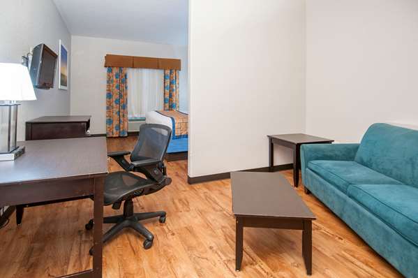  - Days Inn & Suites AT&T Center San Antonio - I-10, Exit 579