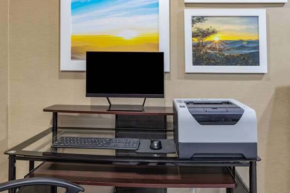  - Days Inn & Suites AT&T Center San Antonio - I-10, Exit 579