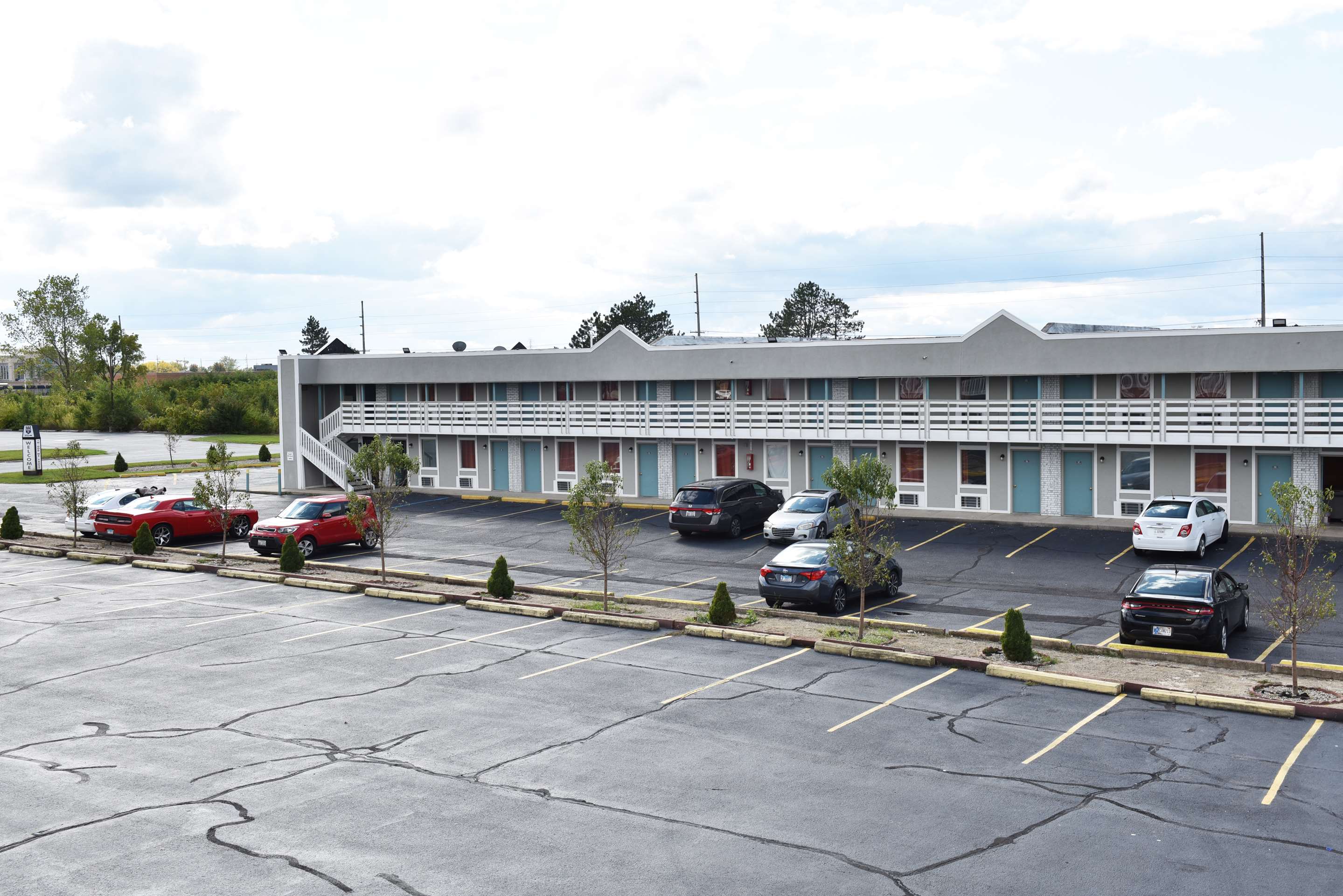 IN exterior | Knights Inn Merrillville