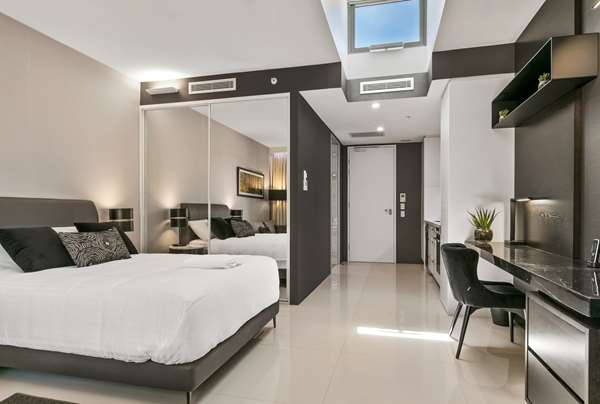 Pool,Indoor/Interior,On-Site,Property Amenity,Recreation