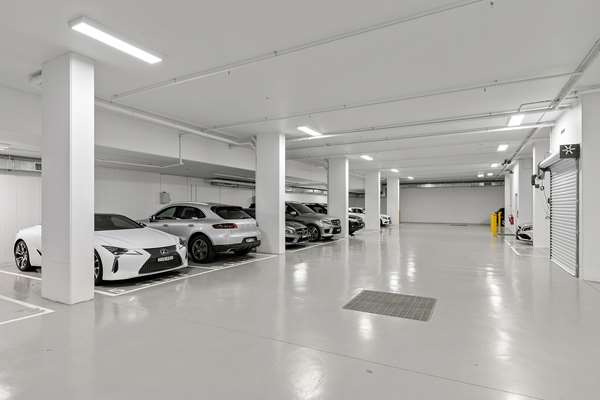 On-Site,Property Amenity,Parking