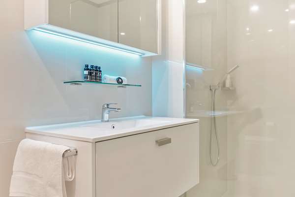 Guest Room,Bathroom,On-Site