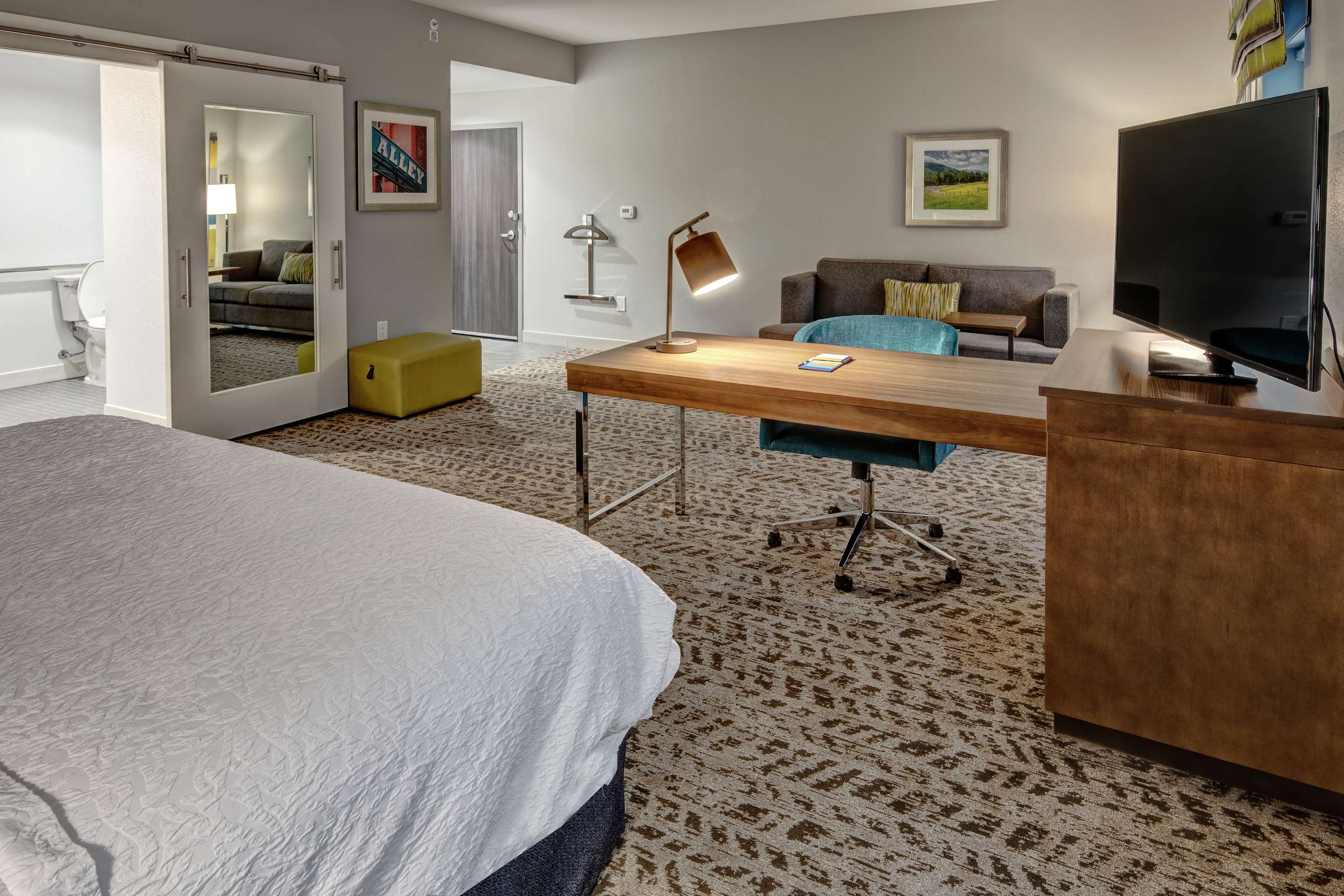 Guest room