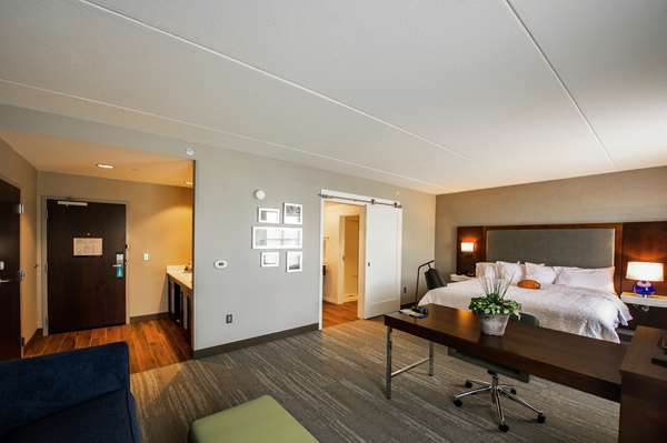  - Hampton Suites Foxborough - I-95, Exit 13A