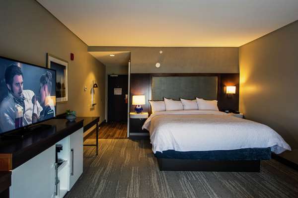  - Hampton Suites Foxborough - I-95, Exit 13A