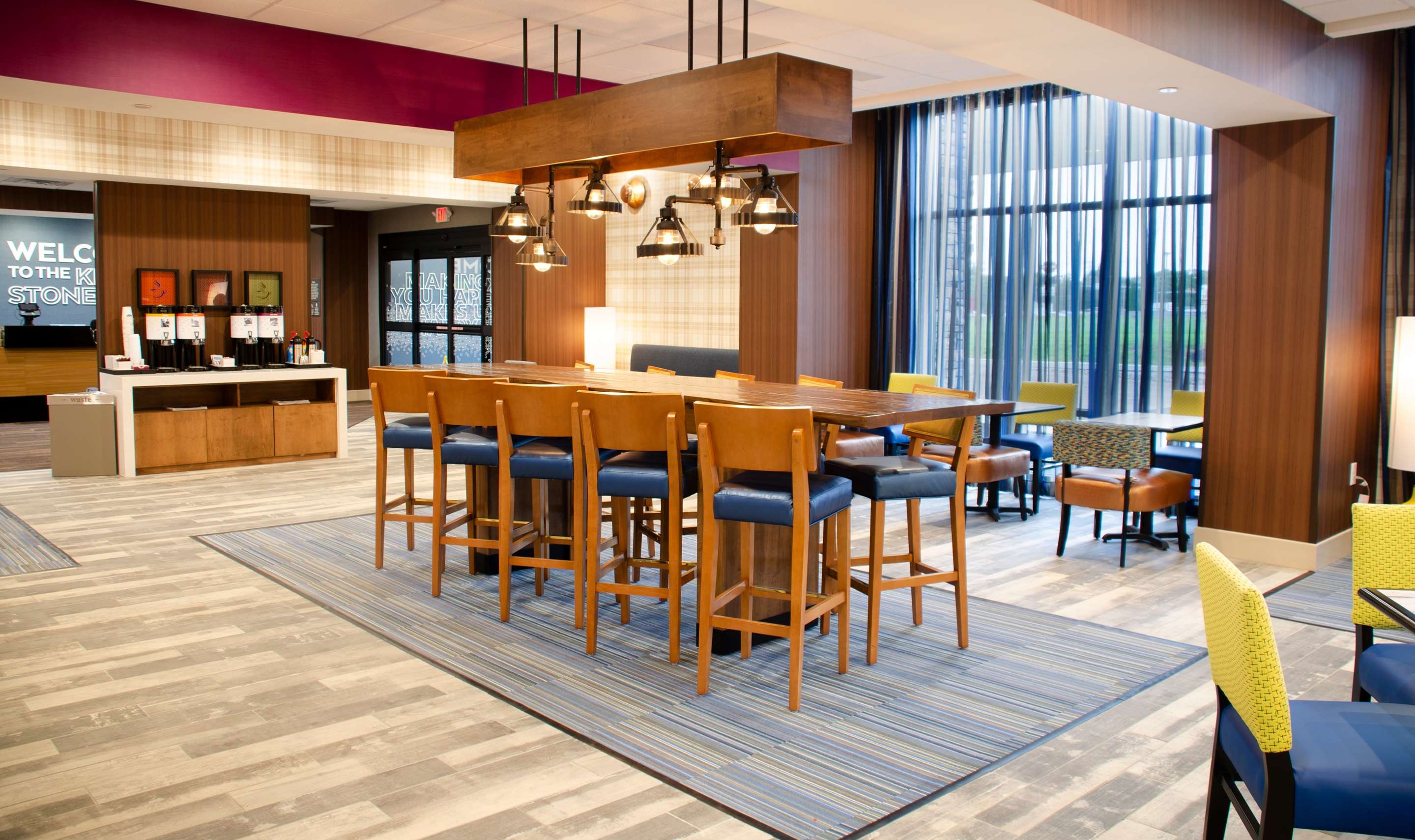 Lobby | Hampton Inn Lebanon
