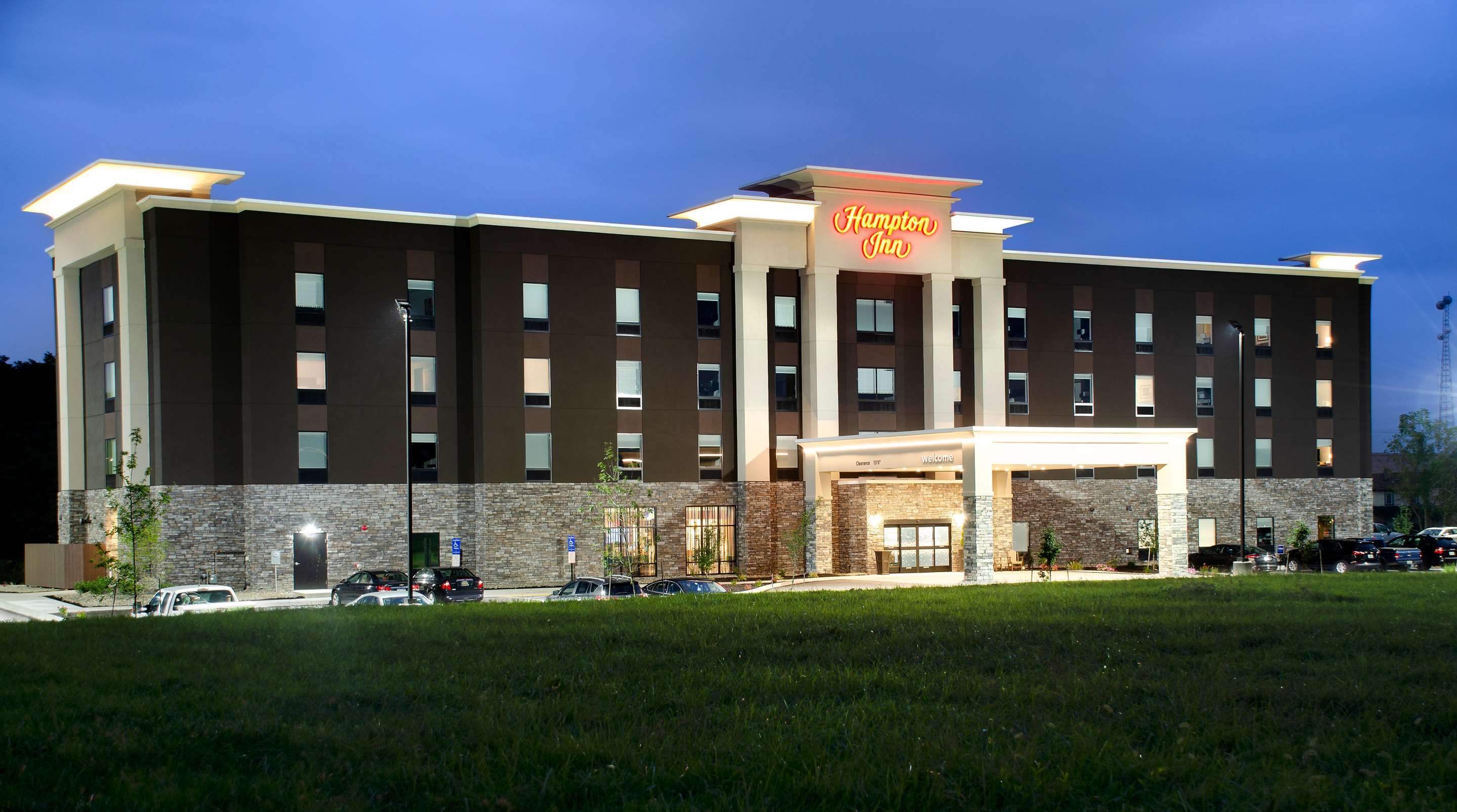 Exterior | Hampton Inn Lebanon