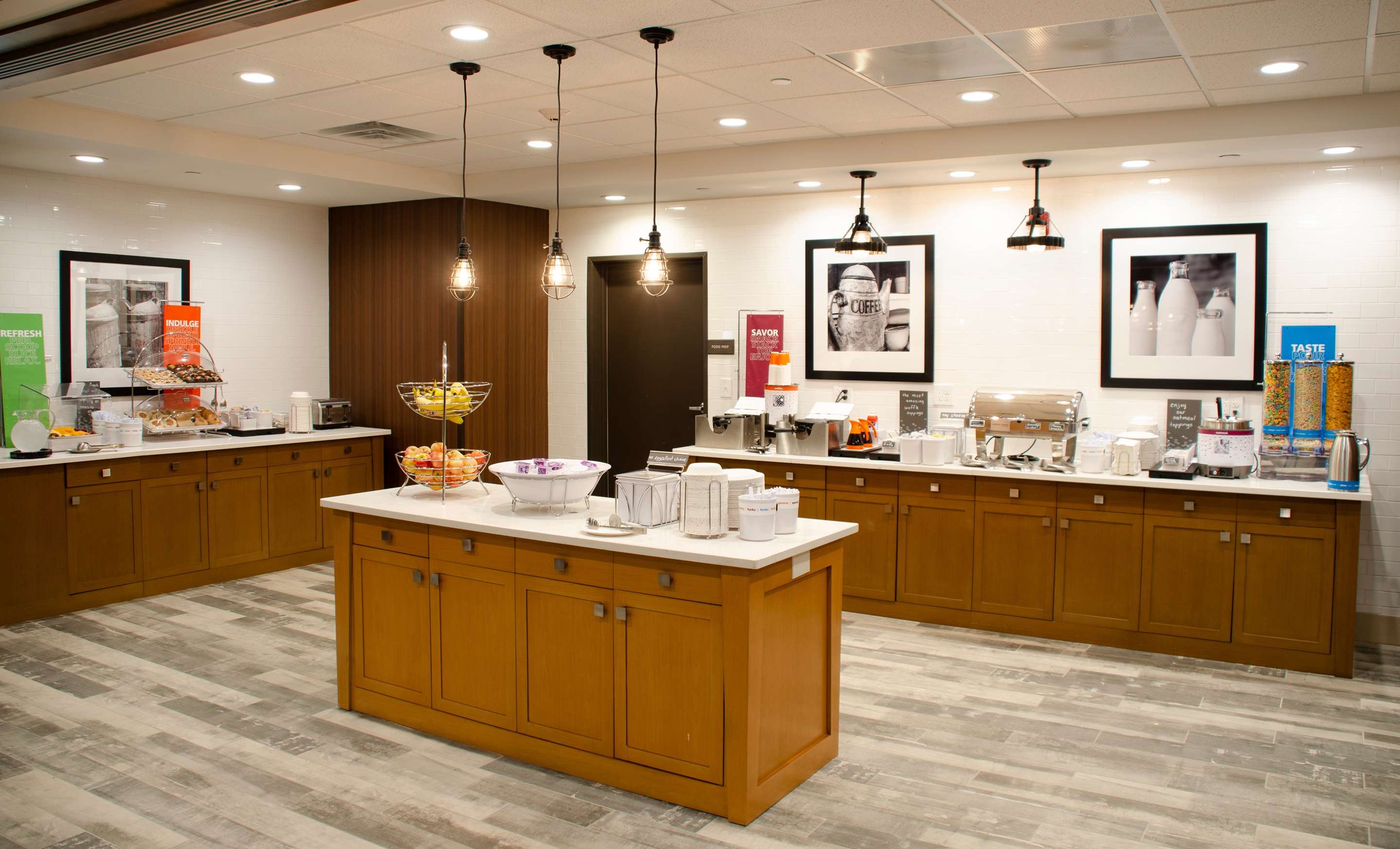 Restaurant | Hampton Inn Lebanon