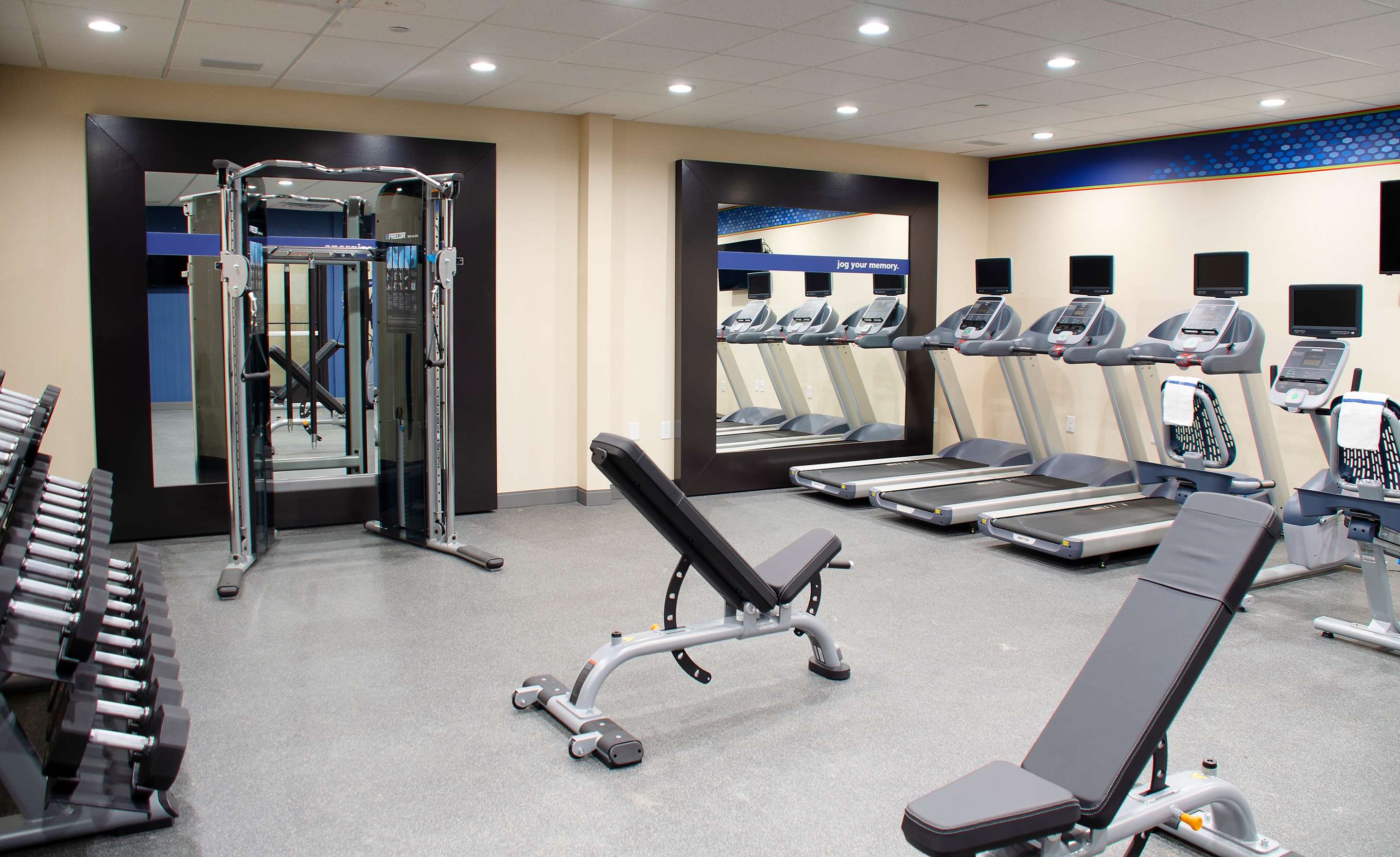 Health club fitness center gym | Hampton Inn Lebanon