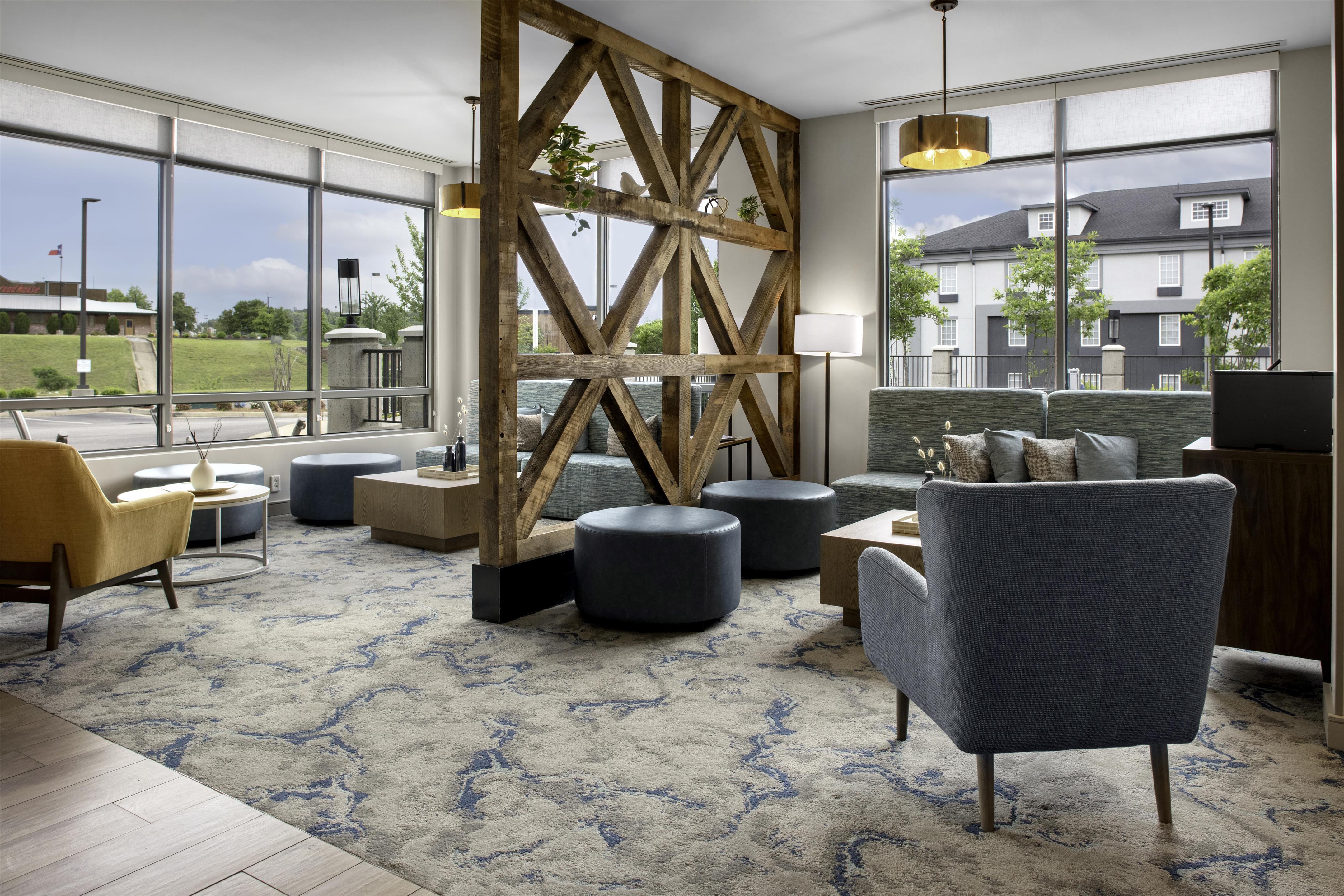 Lobby | Hilton Garden Inn Jackson