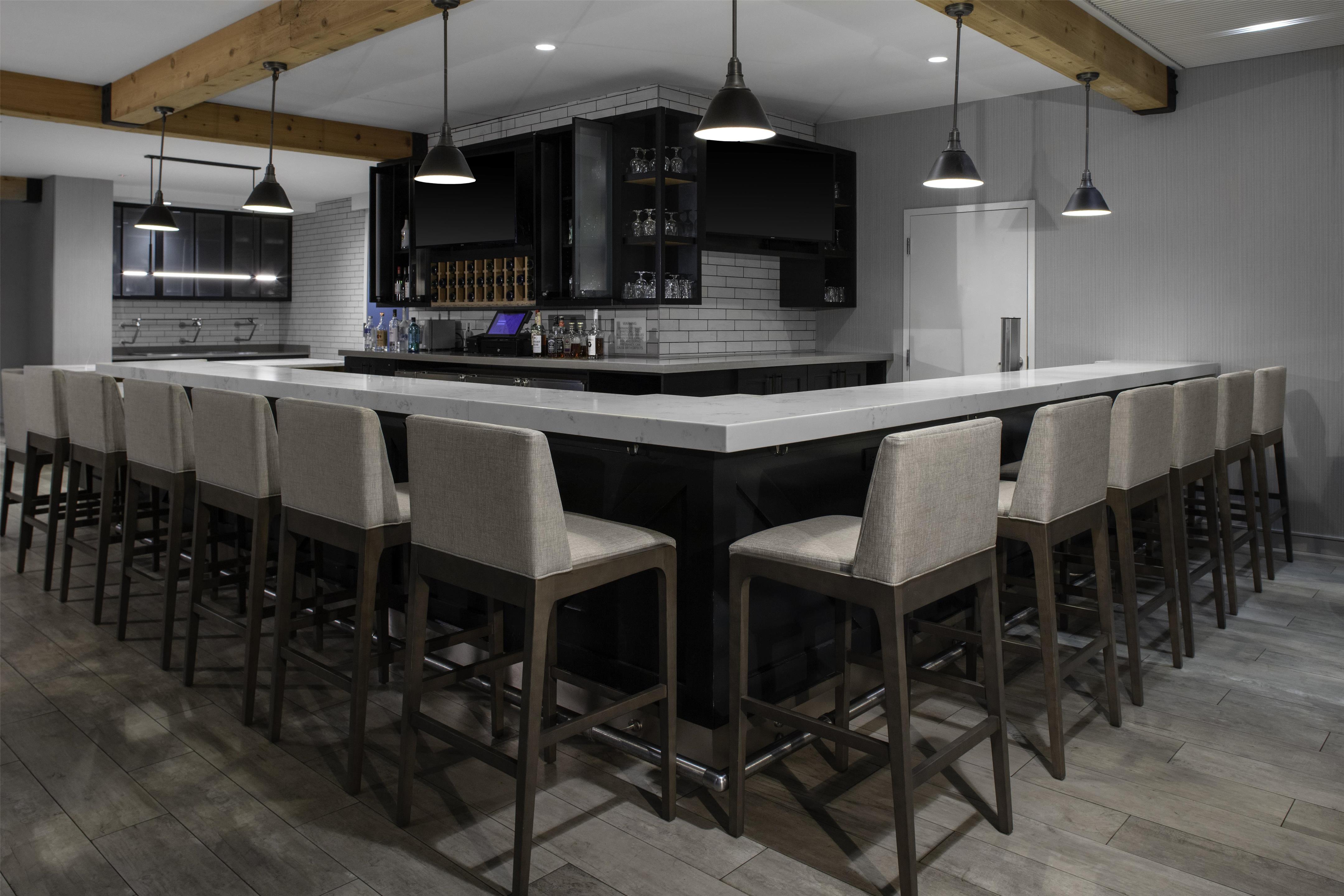 BarLounge | Hilton Garden Inn Jackson