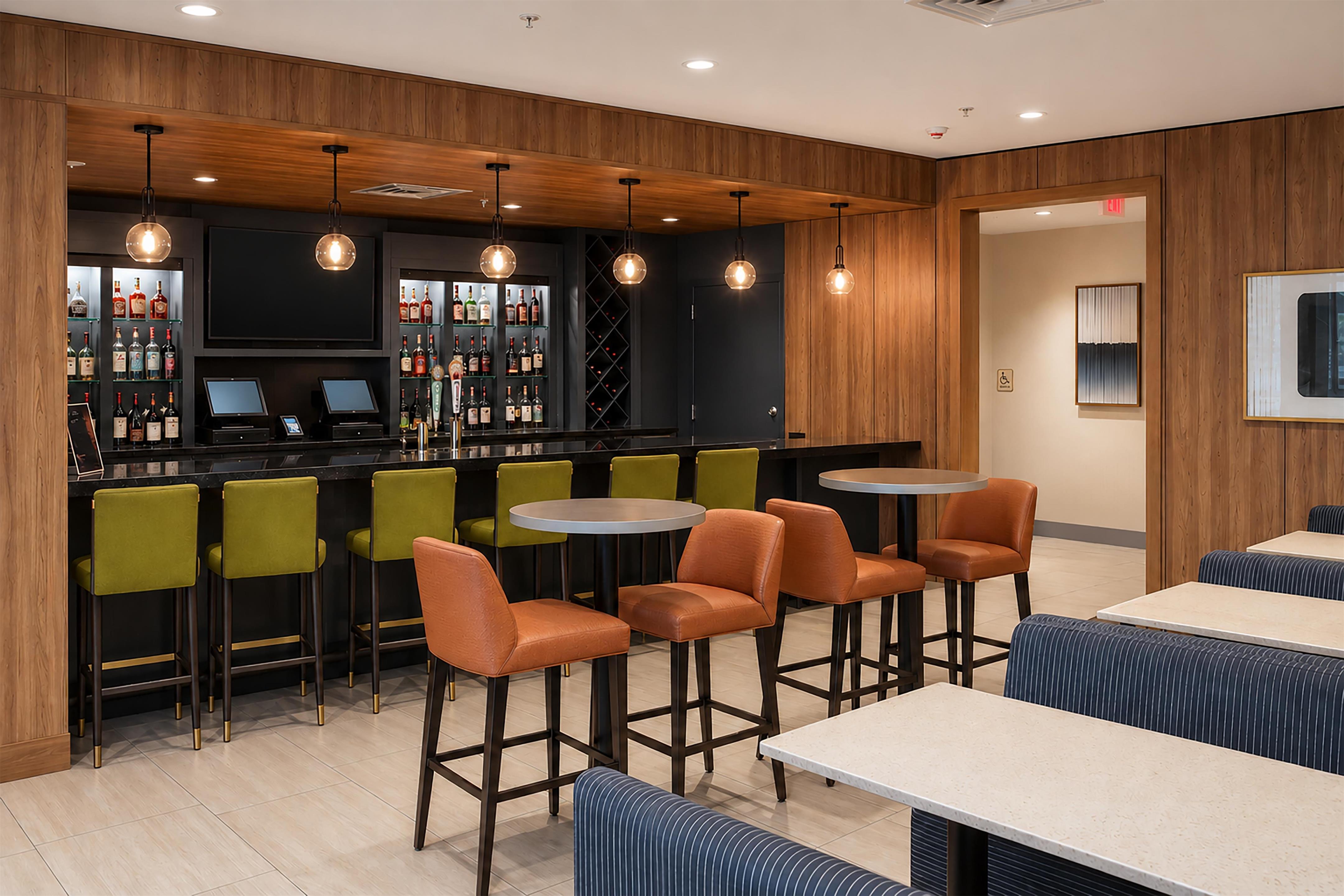 BarLounge | Hilton Garden Inn Newtown Square Radnor