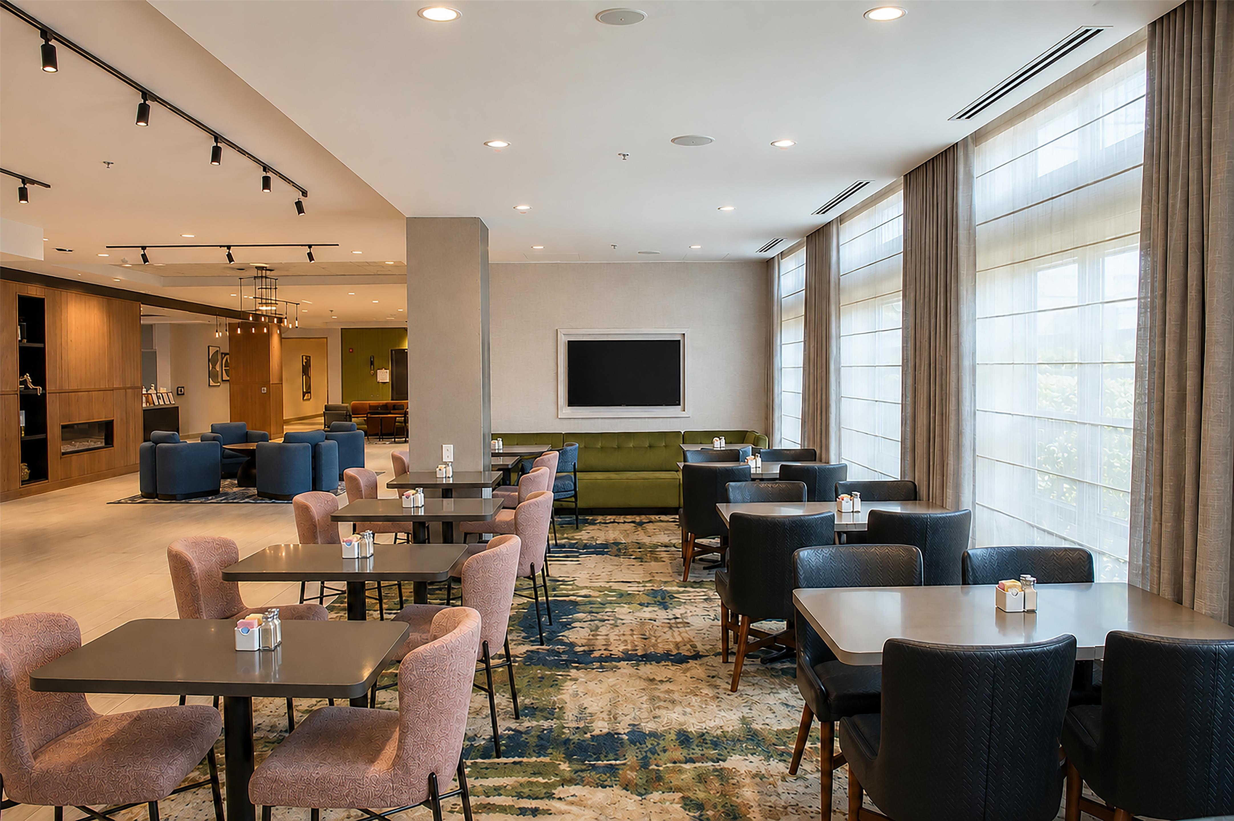 Restaurant | Hilton Garden Inn Newtown Square Radnor