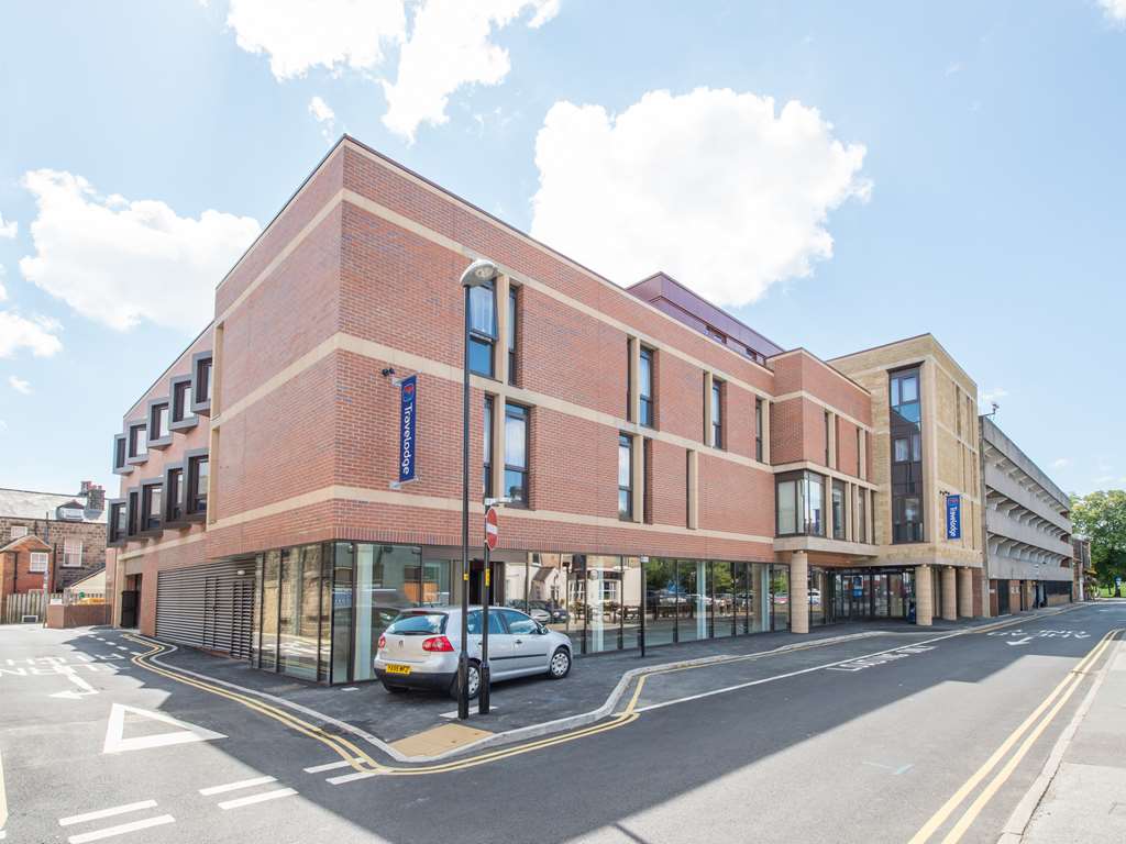 Travelodge Harrogate West Park Hotel