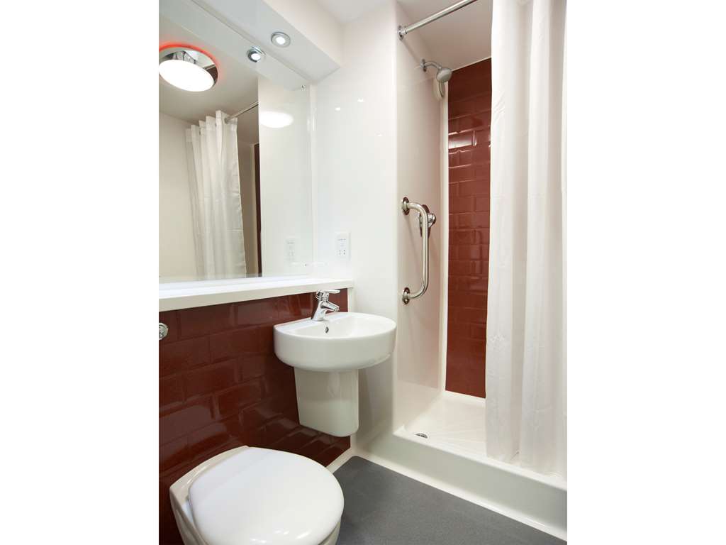 TRAVELODGE KIDDERMINSTER-guestroom-Guest Room,Guest Room Amenity,On-Site.jpg