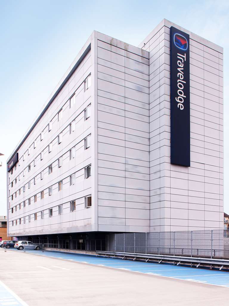 Travelodge Heathrow Feltham Hotel