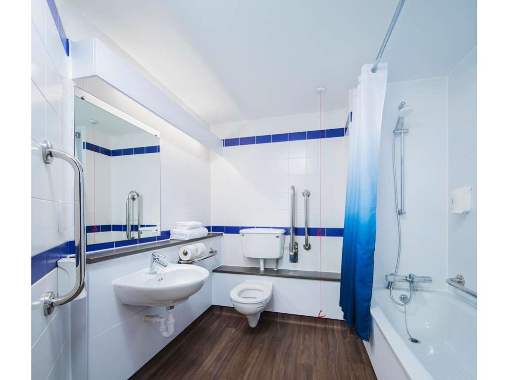 TRAVELODGE LONDON ILFORD GANTS HILL-guestroom-Guest Room,Suite,On-Site.jpg