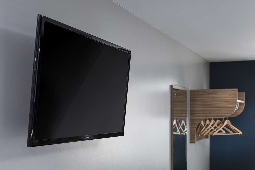 TRAVELODGE SUNBURY M3-guestroom-Guest Room,Guest Room Amenity,On-Site.jpg