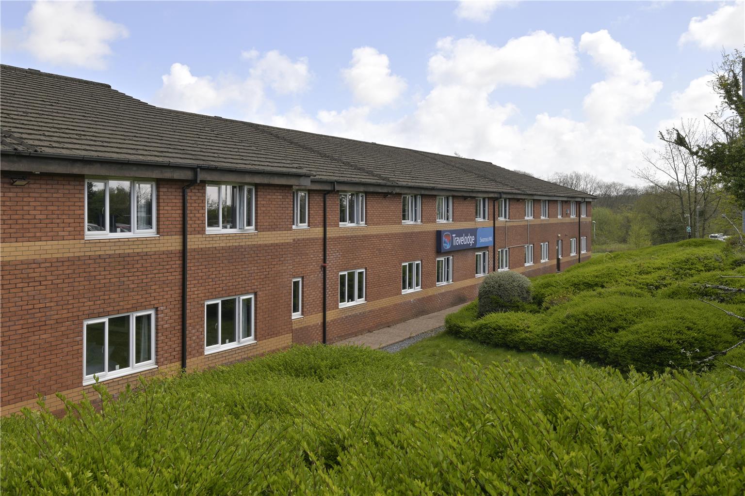 Travelodge Swansea M4