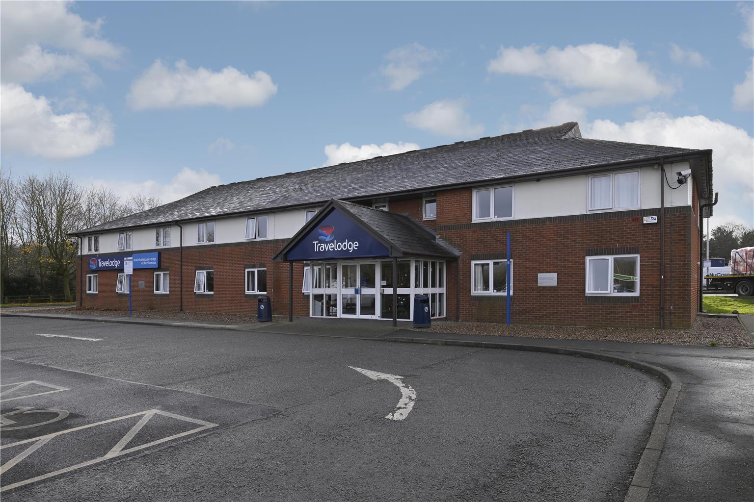 Travelodge Wakefield Woolley Edge North