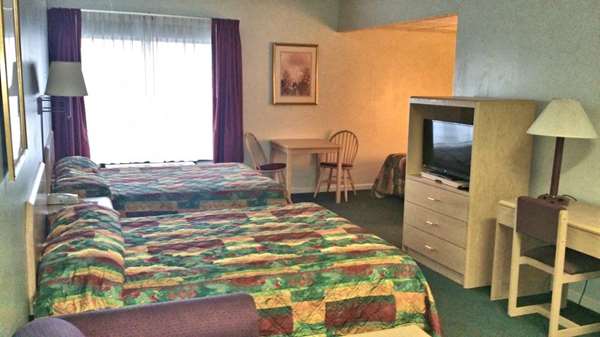  - Baymont Inn & Suites Cookeville - I-40, Exit 290