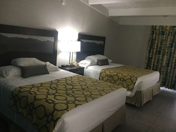  - Baymont Inn & Suites Cookeville - I-40, Exit 290