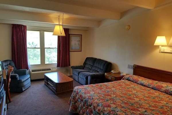  - Baymont Inn & Suites Cookeville - I-40, Exit 290