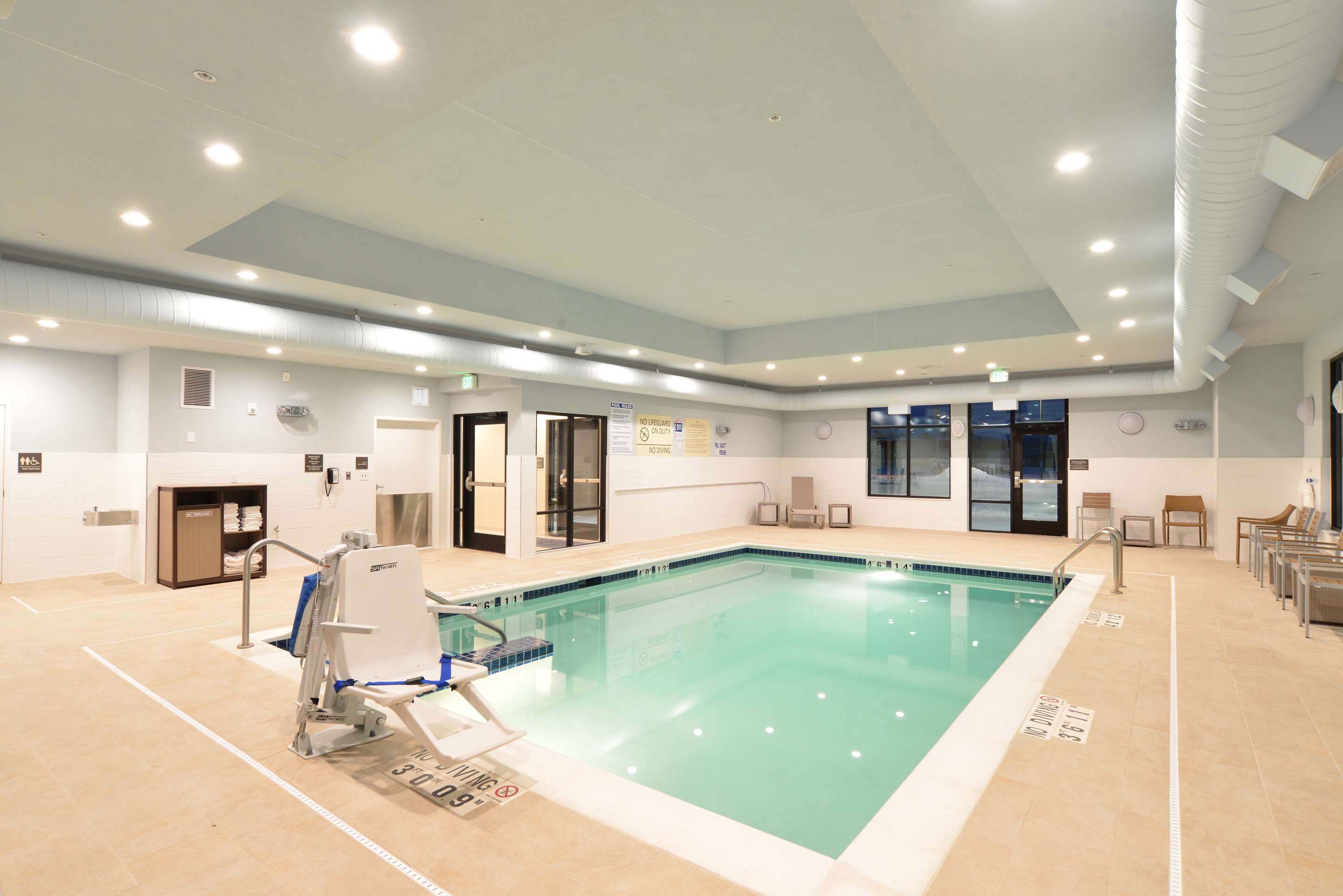 Pool | Hampton Inn & Suites Menomonie-UW Stout