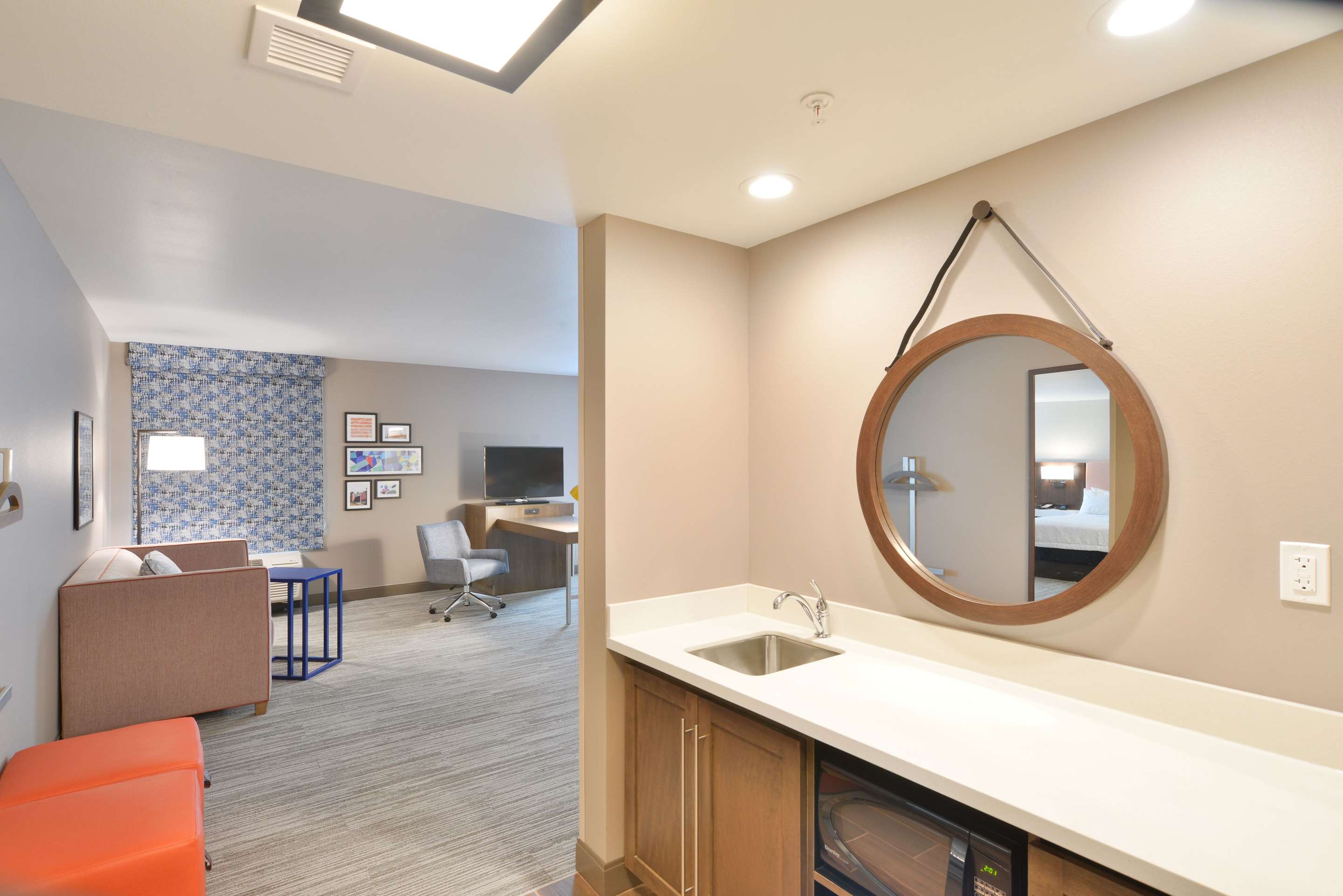 Guest room