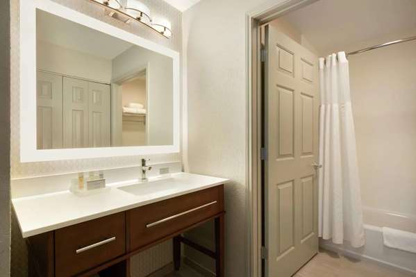  - Homewood Suites by Hilton Airport Portland - I-205, Exit 24