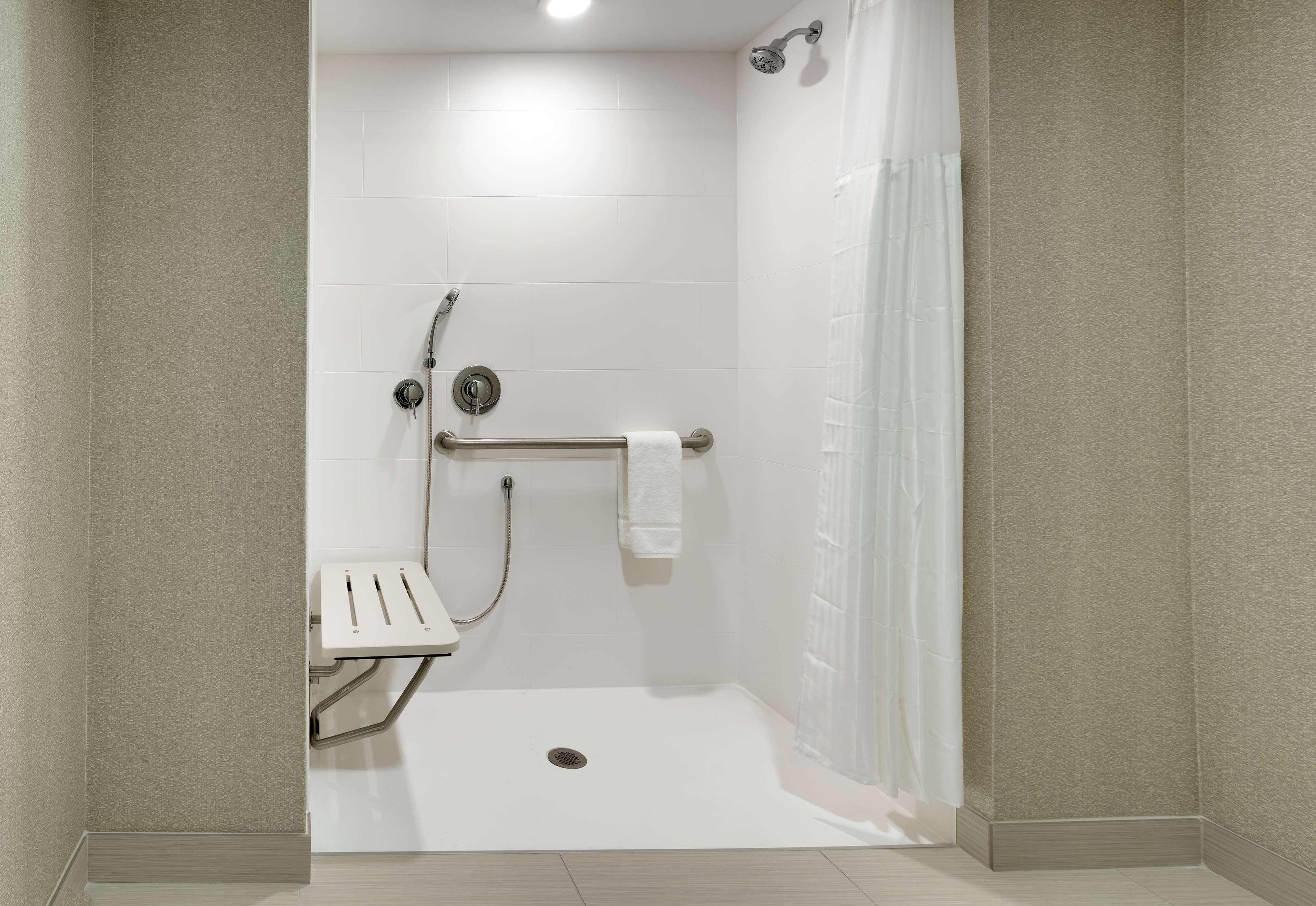 Hilton Garden Inn Lehi Room Type - 1 KING HEARING ACCESSIBLE